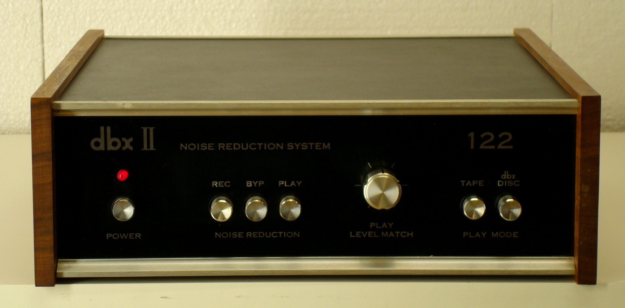 DBX 122 Noise Reduction System